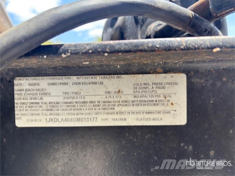 Interstate 40DLA 33 ft T/A Equipment Trailer مقطورات مركبات نقل