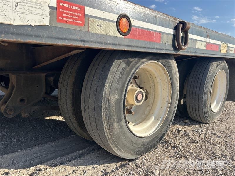 Interstate 40DLA 33 ft T/A Equipment Trailer مقطورات مركبات نقل