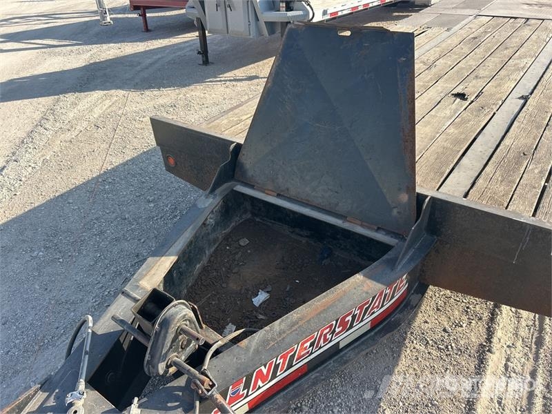 Interstate 40DLA 33 ft T/A Equipment Trailer مقطورات مركبات نقل