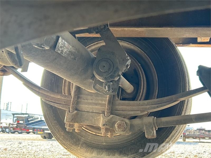 Interstate 40DLA 33 ft T/A Equipment Trailer مقطورات مركبات نقل
