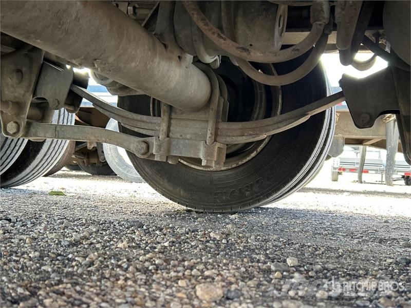 Interstate 50DLA 29 ft Tri/A Equipment Trailer Přívesy na přepravu automobilů