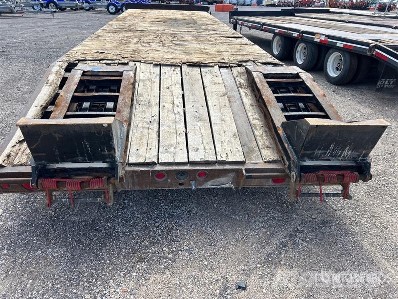 Interstate 50DLA 29 ft Tri/A Equipment Trailer Přívesy na přepravu automobilů