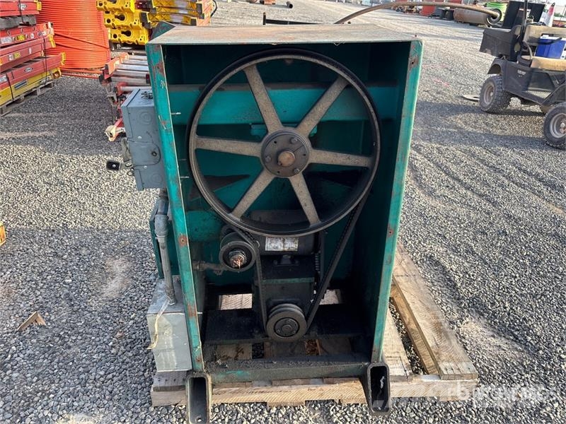  Iowa Precision UCR3M16 Coil Feed Machine معدات البناء - غير ذلك
