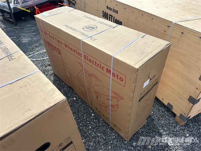 IRMOTO-RED Electric Moped (Unused) Avtomobili