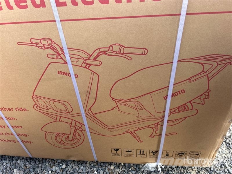 IRMOTO-RED Electric Moped (Unused) Cars