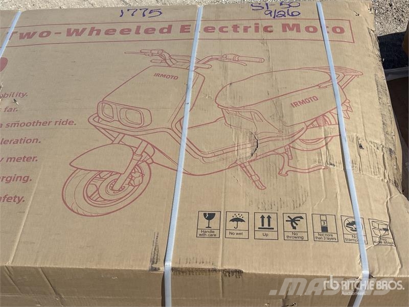  IRMOTO-WHITE Electric Moped (Unused) Personbiler