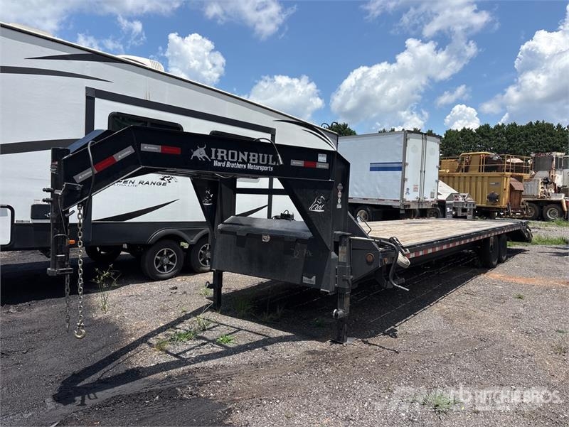 Iron Bull 32 ft T/A Gooseneck Equipment Trailer Ремаркета за превоз на автомобили