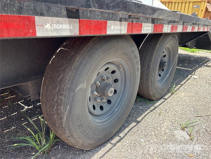 Iron Bull 32 ft T/A Gooseneck Equipment Trailer Ремаркета за превоз на автомобили