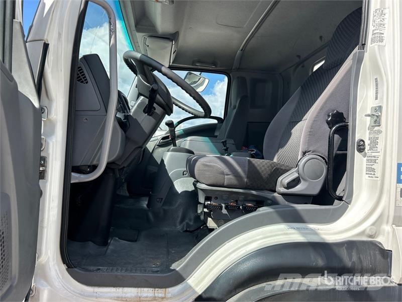 Isuzu FTR 4x2 Van Truck Furgons