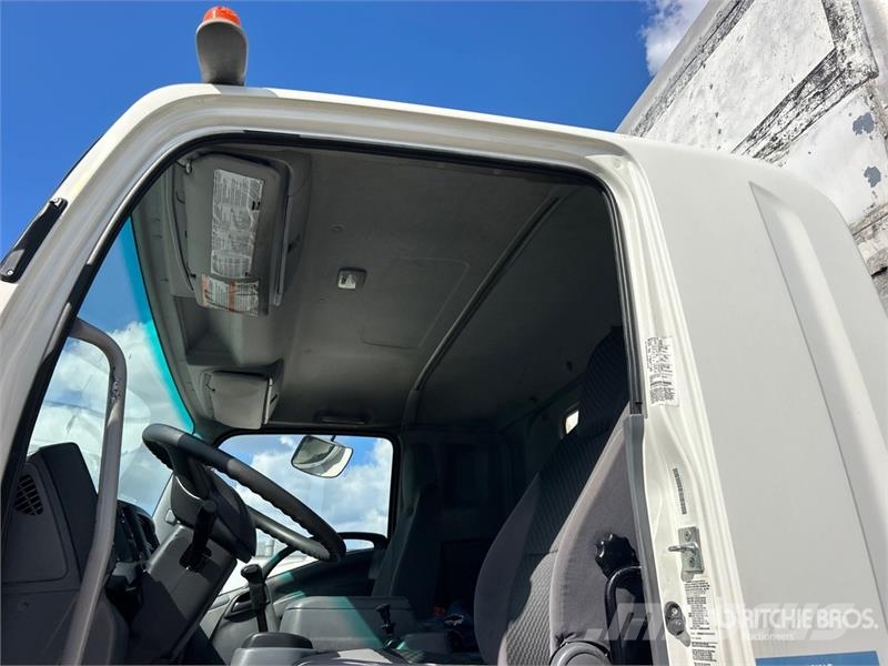 Isuzu FTR 4x2 Van Truck Furgons