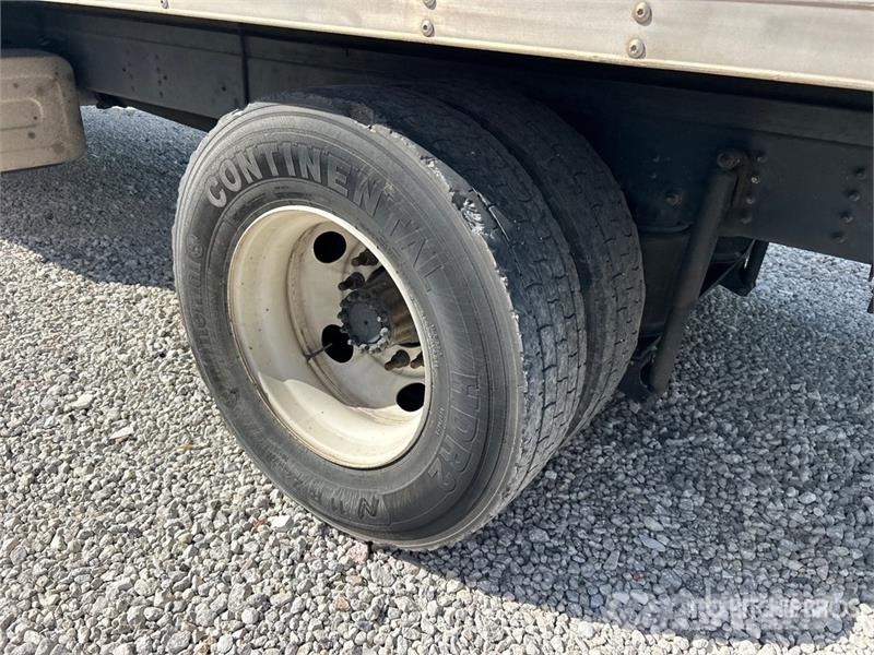 Isuzu FTR 4x2 Van Truck Furgons