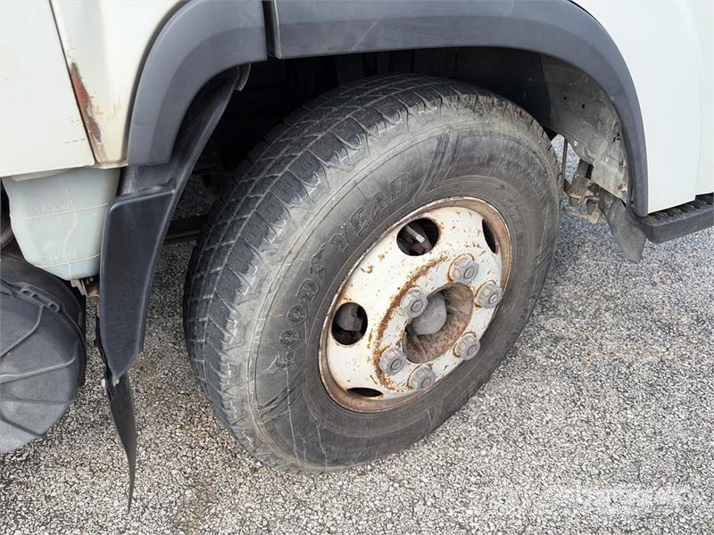 Isuzu NPR Andere Fahrzeuge