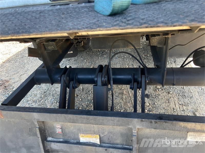 Isuzu NPR Camiones con temperatura controlada