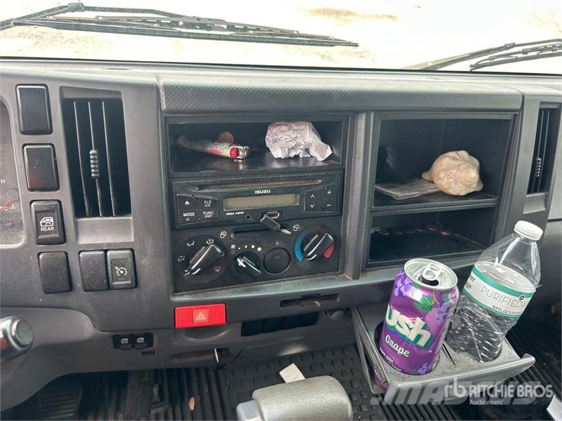 Isuzu NPR Kiper tovornjaki