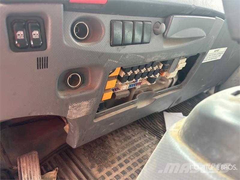 Isuzu NPR Other trucks