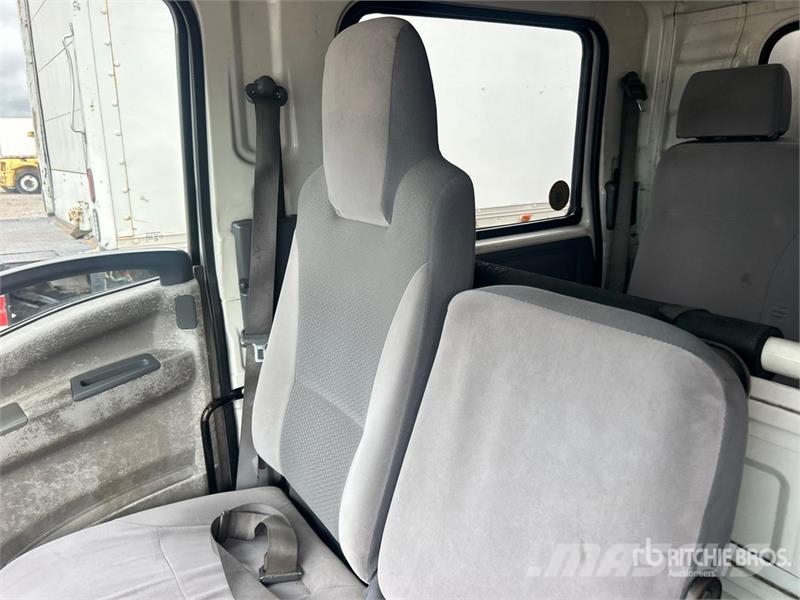 Isuzu NPR Kiper tovornjaki