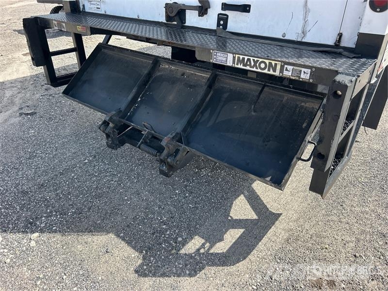 Isuzu NPR Sanduk kamioni