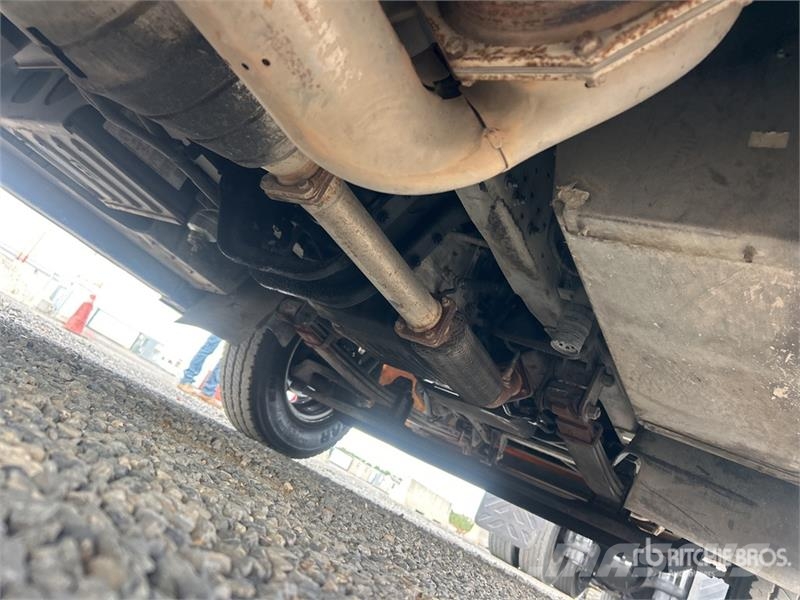 Isuzu NPR Lette lastebiler