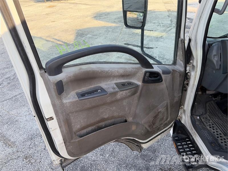 Isuzu NPR Andere Fahrzeuge