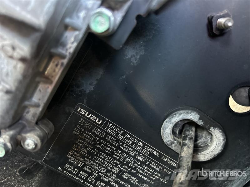Isuzu NPR Lette lastebiler