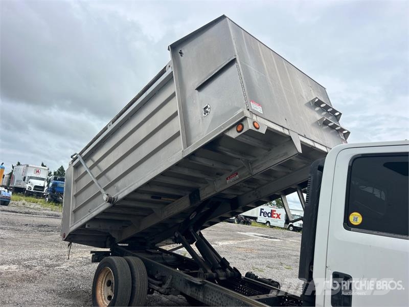 Isuzu NPR Kiper tovornjaki