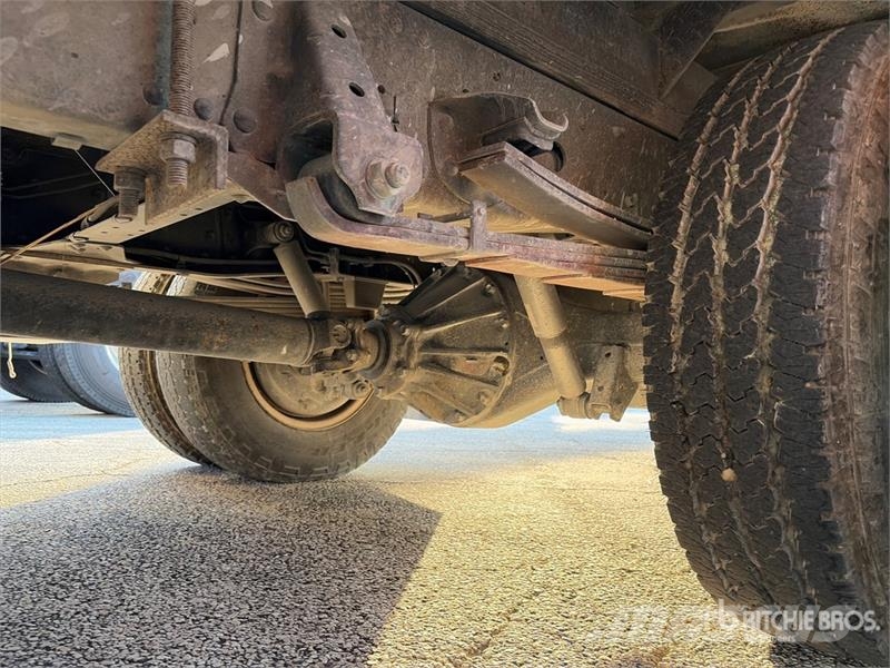 Isuzu NPR Andere Fahrzeuge
