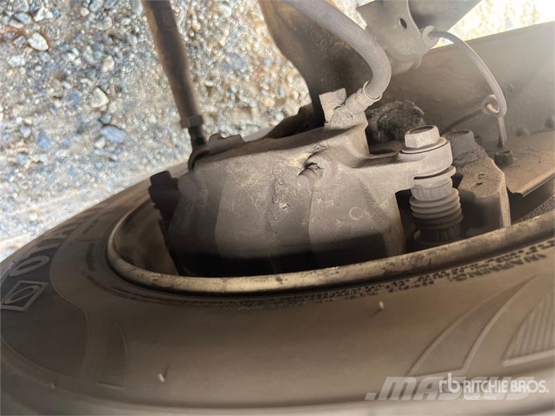 Isuzu NPR Camiones con temperatura controlada