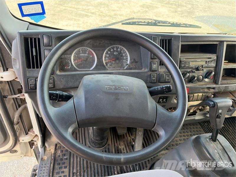Isuzu NPR Další