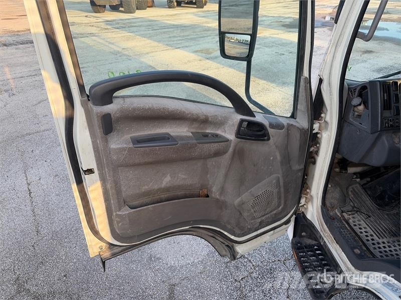Isuzu NPR Andere Fahrzeuge