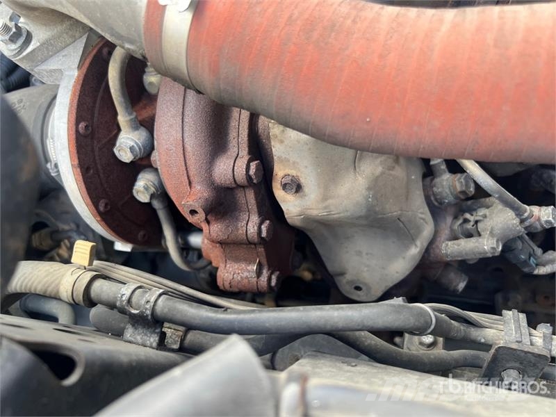 Isuzu NPR Camiones con temperatura controlada