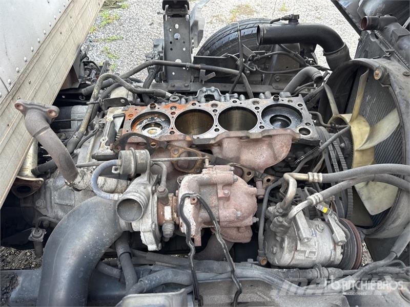 Isuzu NPR Skriňová nadstavba