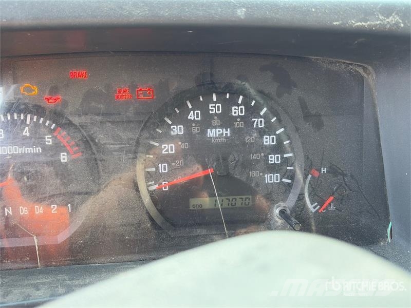 Isuzu NPR Andere Fahrzeuge