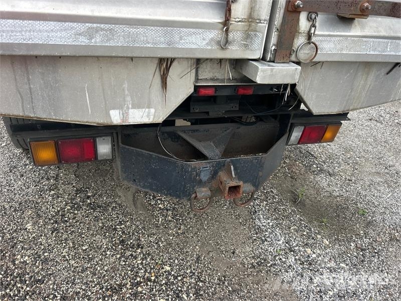 Isuzu NPR Kiper tovornjaki