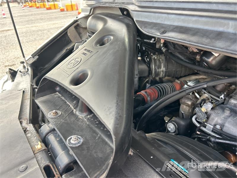 Isuzu NPR Lette lastebiler