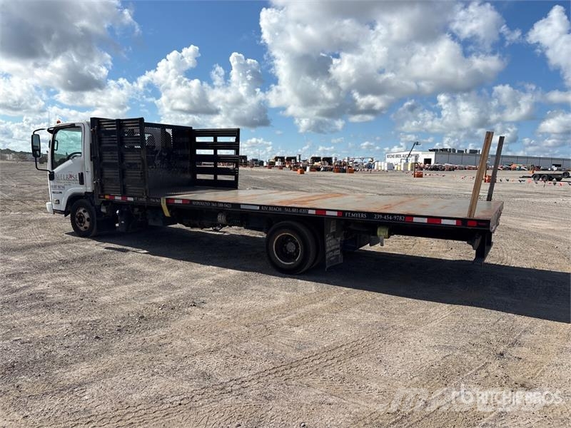 Isuzu NPR Flatbed / Dropside trucks