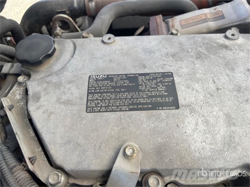 Isuzu NPR Camiones con temperatura controlada