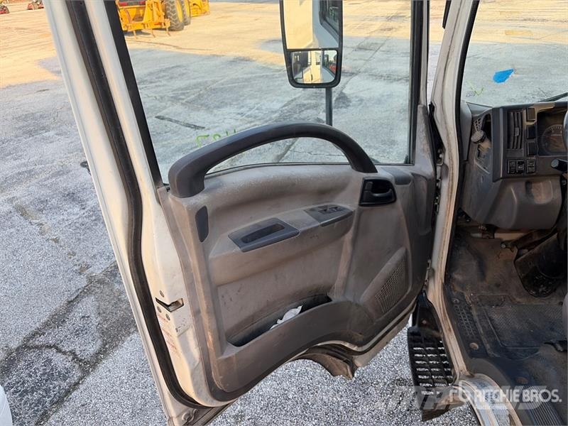 Isuzu NPR Andere Fahrzeuge