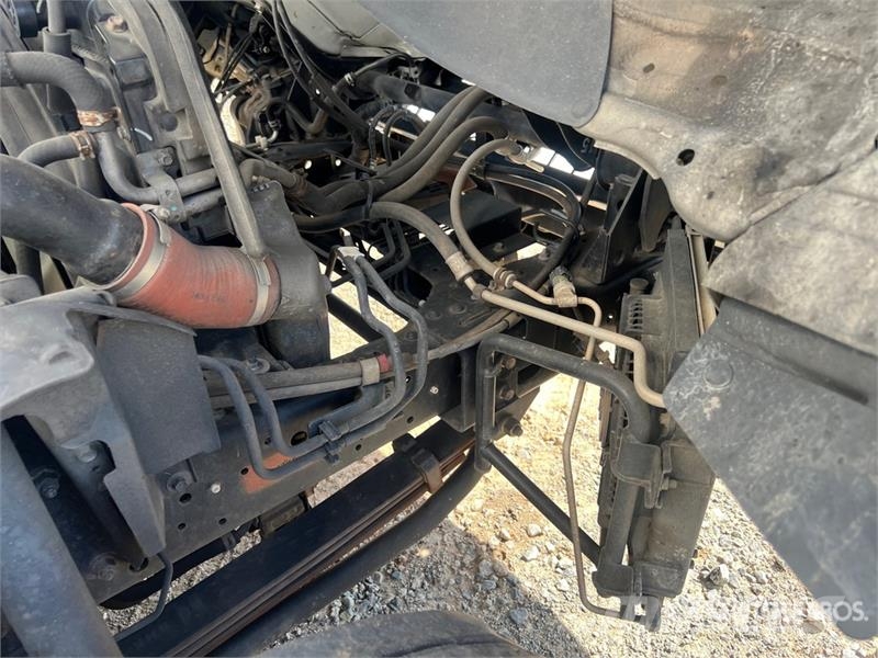 Isuzu NPR Camiones con temperatura controlada