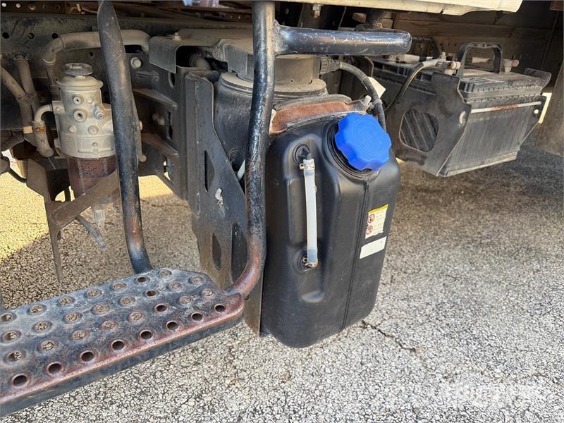 Isuzu NPR Andere Fahrzeuge