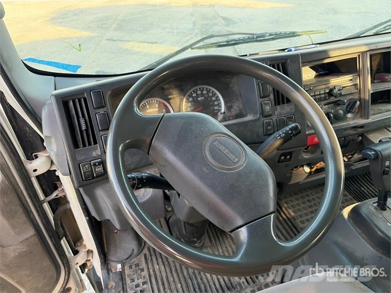 Isuzu NPR Andere Fahrzeuge