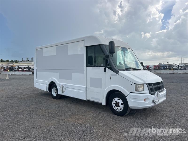 Isuzu NPR Lette lastebiler