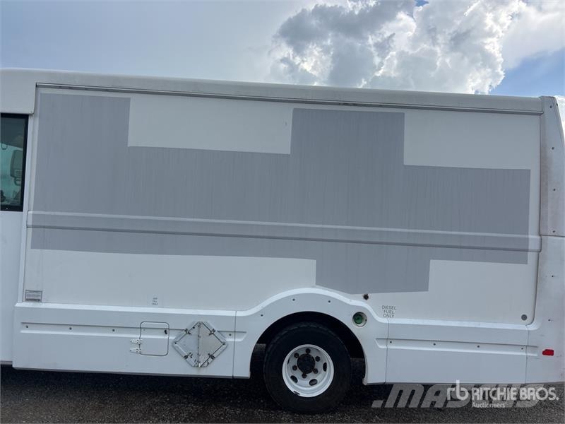 Isuzu NPR Lette lastebiler
