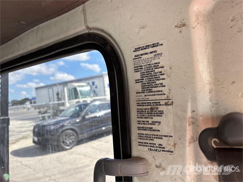 Isuzu NPR Kamioni sa otvorenim sandukom