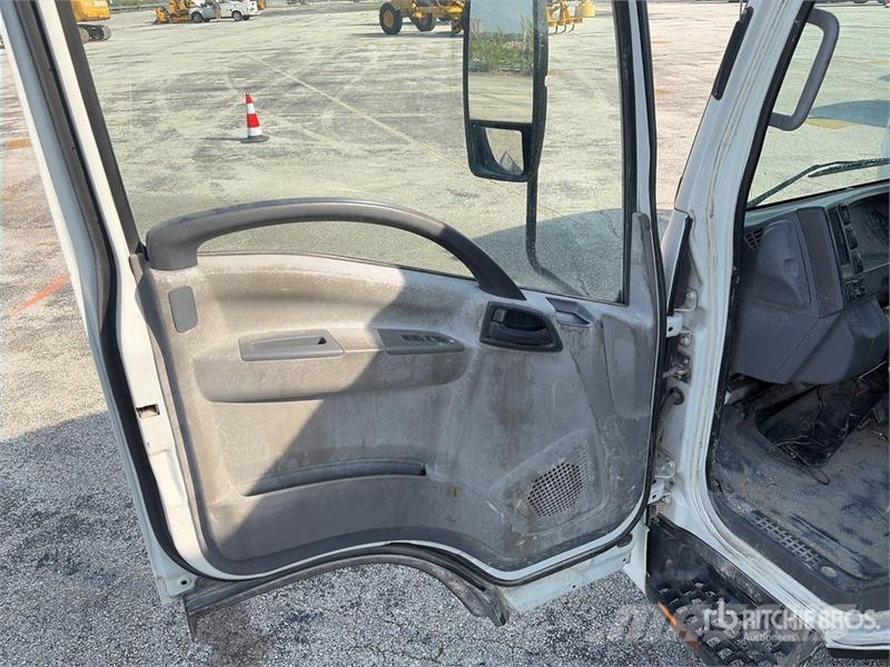 Isuzu NPR Φορτηγά Κόφα