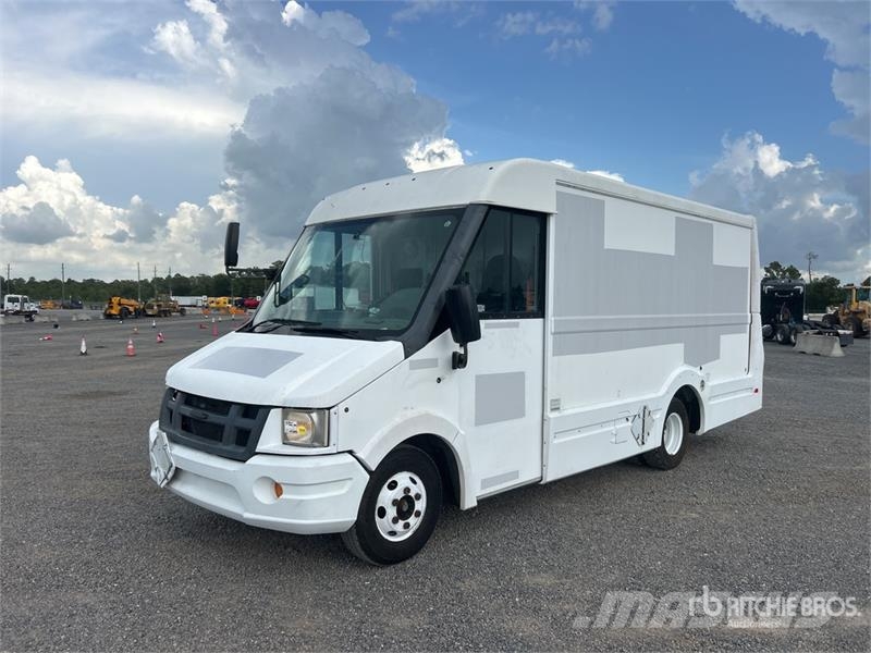 Isuzu NPR Lette lastebiler