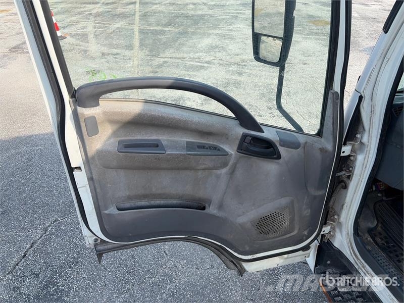 Isuzu NPR Další