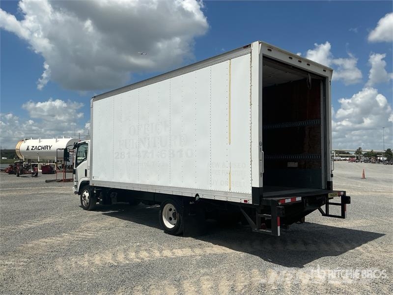 Isuzu NPR Camiones caja cerrada