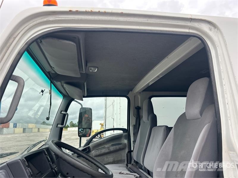 Isuzu NPR Kiper tovornjaki
