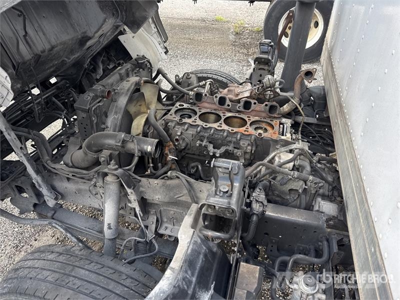 Isuzu NPR Skriňová nadstavba