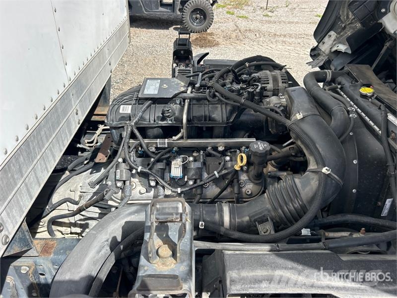 Isuzu NPR Sanduk kamioni